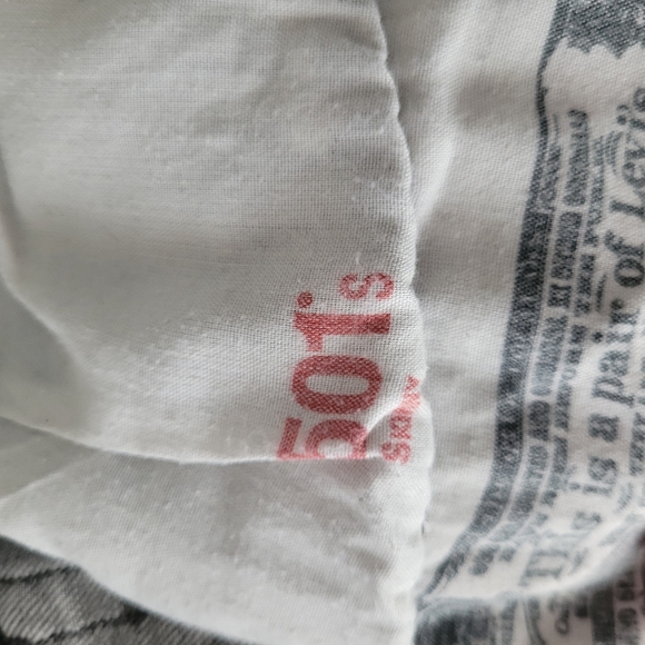 Levi’s 501 high-waisted washed black jeans. 🖤 - Picture 6 of 7